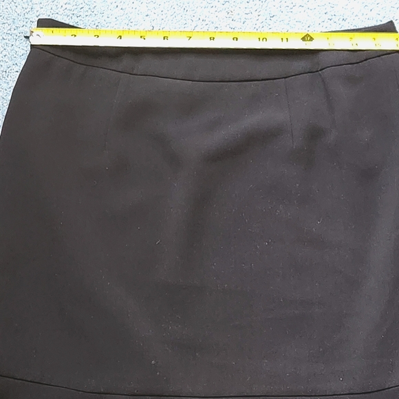 Kasper separates fitted flounce hem skirt Size 6 Color black - Picture 10 of 12
